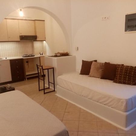 Little Yard Studios & Apartments #6 Naxos City المظهر الخارجي الصورة