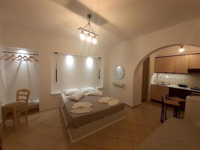 Little Yard Studios & Apartments #6 Naxos City المظهر الخارجي الصورة